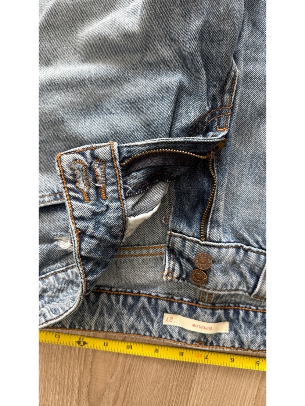 Levi’s Superlow Jeans Size 27 Distressed Low Rise Baggy Straight Y2K Denim rare - Picture 4 of 9